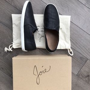 Joie Kidmore Sneaker, size 40